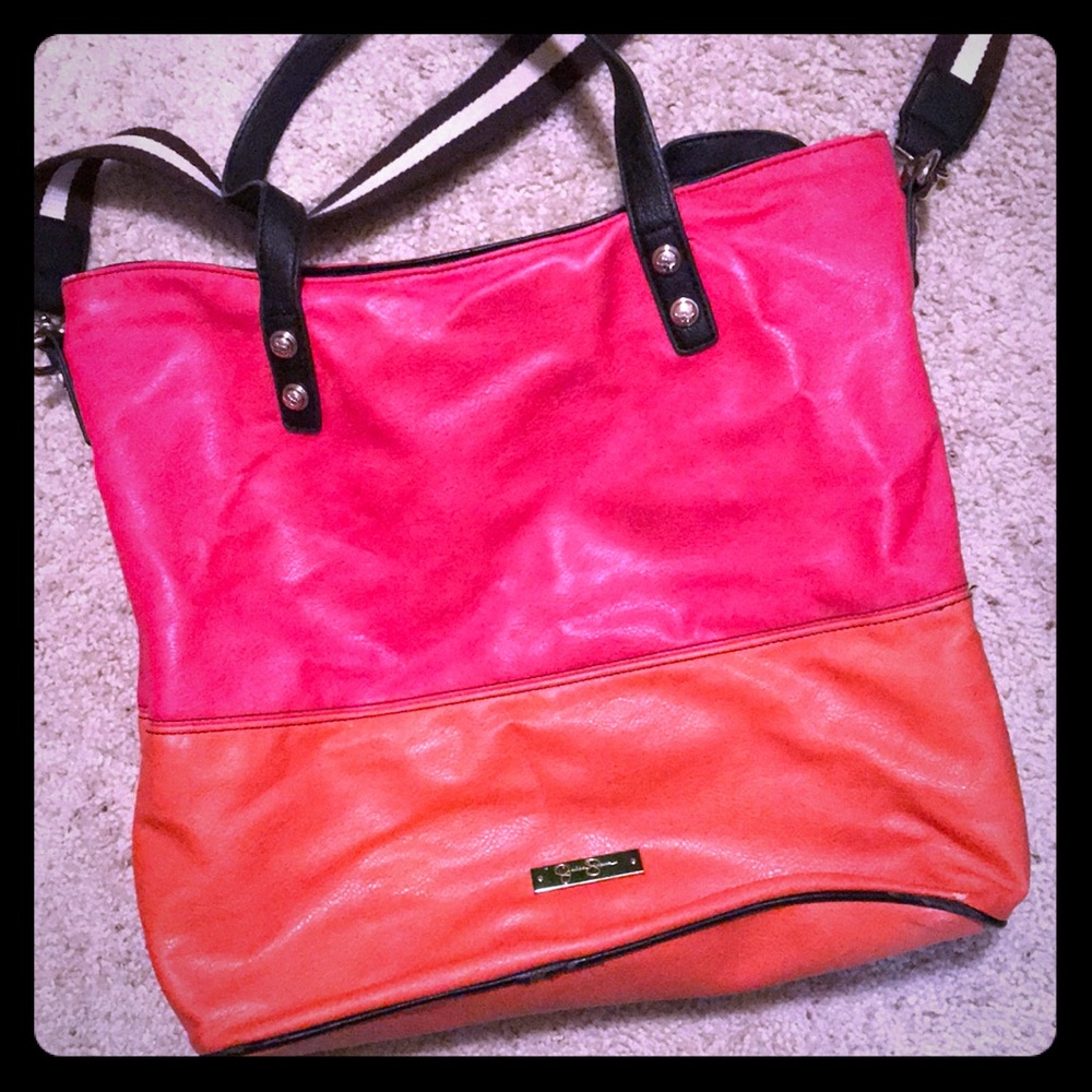 Jessica Simpson purse